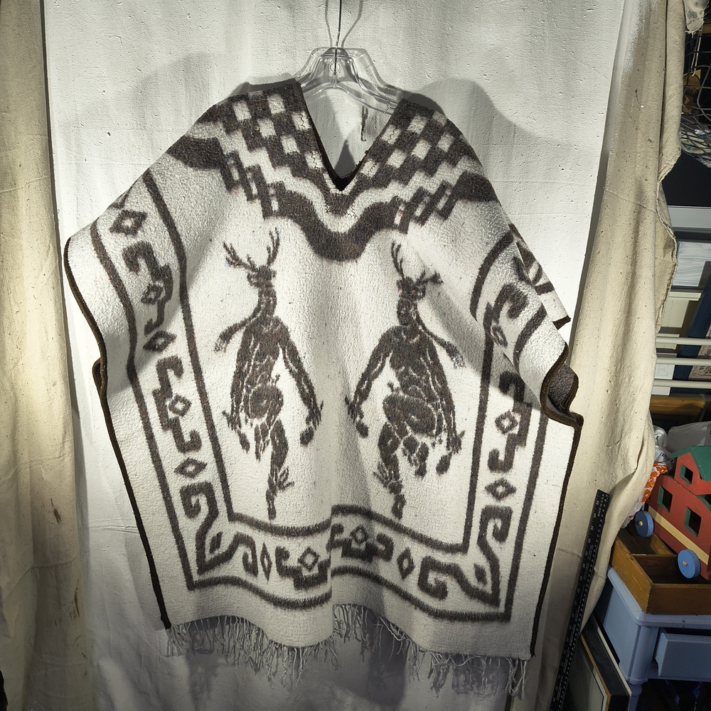 Native American Design Brown and White Unisex One size Poncho "Reversible " - Picture 5 of 6